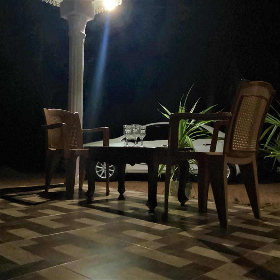Grand Refuge Holiday Rooms Anuradhapura Ngoại thất bức ảnh